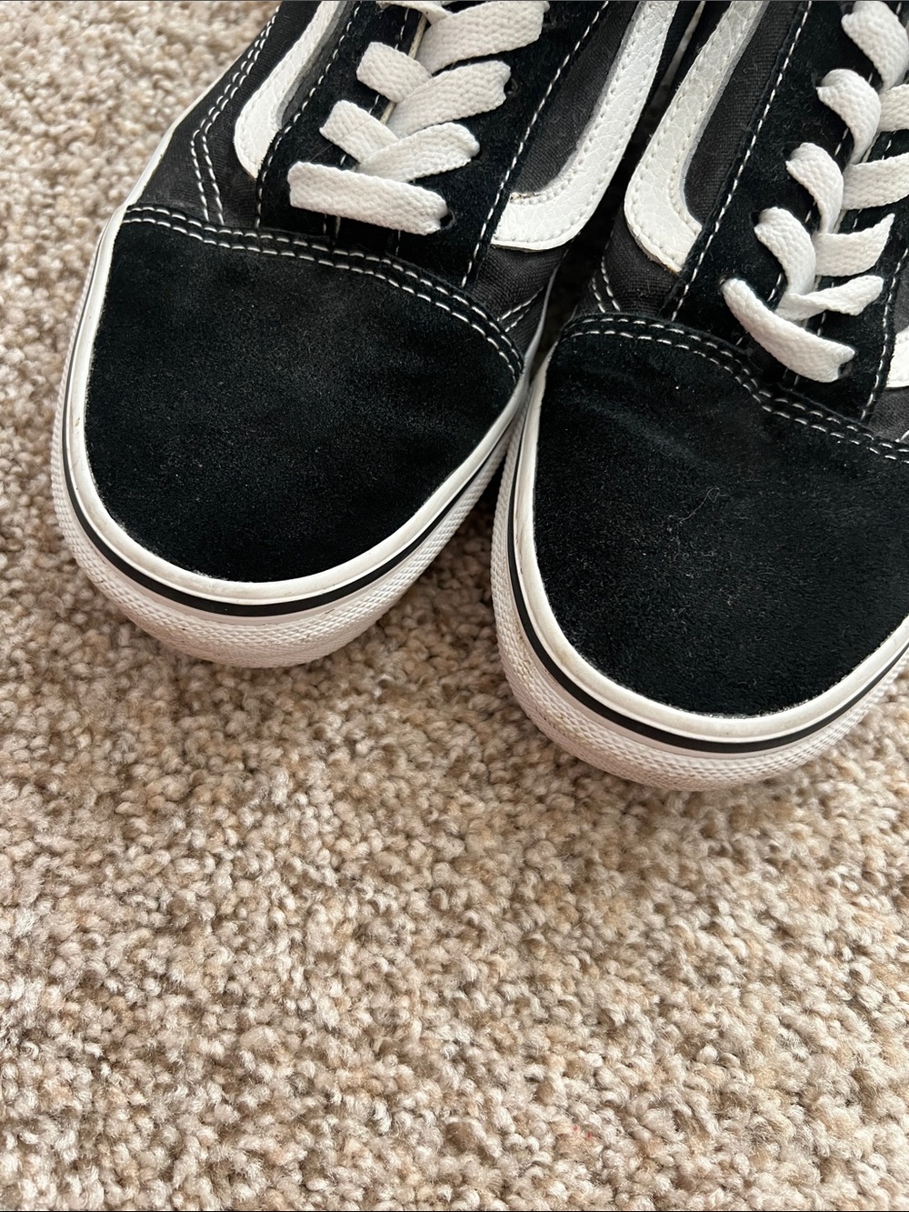 Vans Classic Black and White shoes - Picture 7 of 8